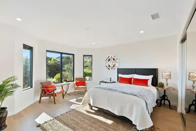 834 Moorside Drive, Glendale, CA 91207 - Photo 57