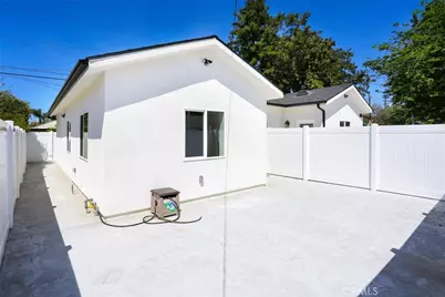 7521 /7523 Milwood, Canoga Park, CA 91303 - Photo 3