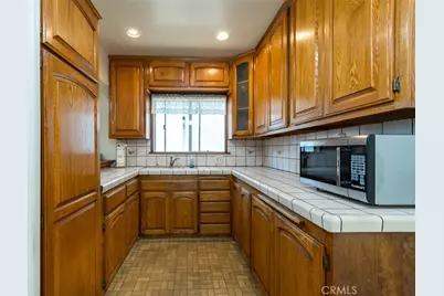 1030 Tyler St, Glendale, CA 91205 - Photo 11