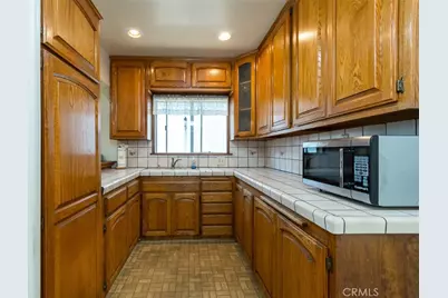 1030 Tyler St, Glendale, CA 91205 - Photo 11