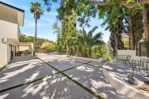 4946 Llano, Woodland Hills, CA 91364 - Photo 21