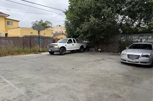 805 E 25th St, Los Angeles, CA 90011 - Photo 9
