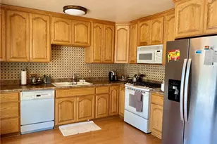 14195 Whispering Sands Dr, Victorville, CA 92392 - Photo 7