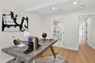 17064 Escalon Dr, Encino, CA 91436 - Photo 27