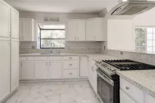 8022 Longridge Ave, North Hollywood, CA 91605 - Photo 7