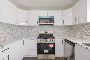 7550 Zombar, Van Nuys, CA 91406 - Photo 11