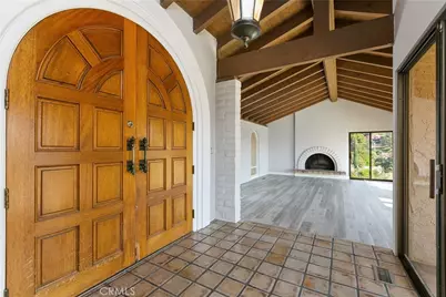 652 Robin Glen, Glendale, CA 91202 - Photo 13
