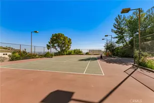 652 Robin Glen, Glendale, CA 91202 - Photo 35