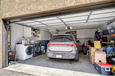 9759 Via Roma, Burbank, CA 91504 - Photo 23