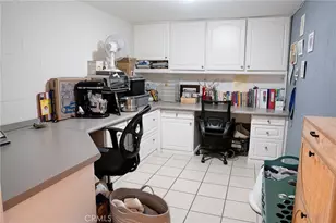 9759 Via Roma, Burbank, CA 91504 - Photo 17