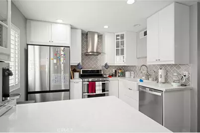 9759 Via Roma, Burbank, CA 91504 - Photo 7