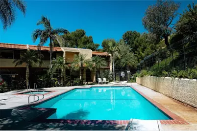 9759 Via Roma, Burbank, CA 91504 - Photo 27