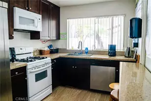 9759 Via Roma, Burbank, CA 91504 - Photo 31
