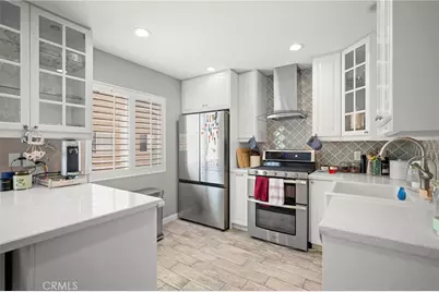 9759 Via Roma, Burbank, CA 91504 - Photo 11