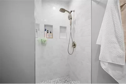 9759 Via Roma, Burbank, CA 91504 - Photo 19