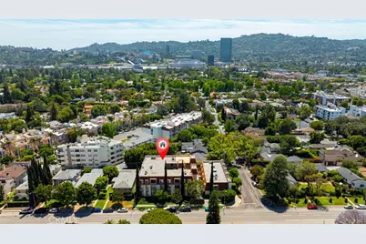 10470 Riverside #102, Toluca Lake, CA 91602 - Photo 35