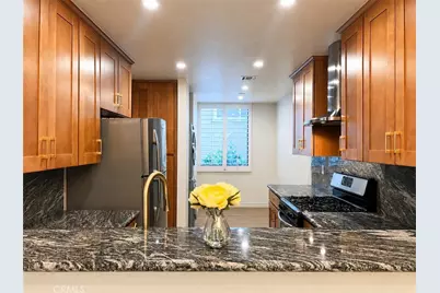10470 Riverside #102, Toluca Lake, CA 91602 - Photo 9