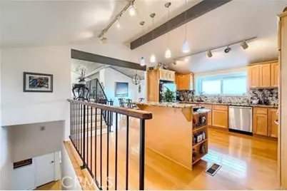 21651 Yucatan Avenue, Woodland Hills, CA 91364 - Photo 15