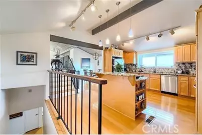 21651 Yucatan Avenue, Woodland Hills, CA 91364 - Photo 15