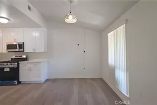 19364 Ave Of The Oaks, Newhall, CA 91321 - Photo 7