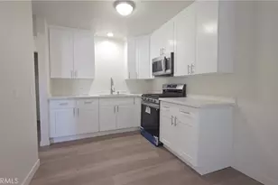 19364 Ave Of The Oaks, Newhall, CA 91321 - Photo 5