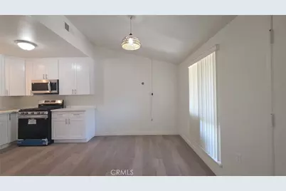 19364 Avenue Of The Oaks, Newhall, CA 91321 - Photo 7