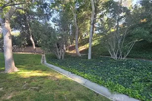 19364 Ave Of The Oaks, Newhall, CA 91321 - Photo 3
