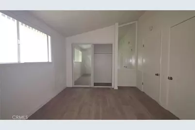 19364 Avenue Of The Oaks, Newhall, CA 91321 - Photo 11