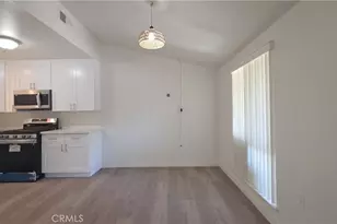 19364 Ave Of The Oaks, Newhall, CA 91321 - Photo 7