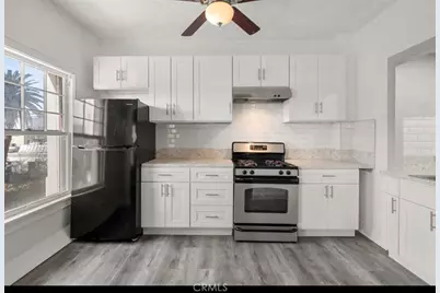 2121 James M Wood Boulevard #221, Los Angeles, CA 90006 - Photo 7