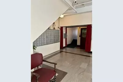 2121 James M Wood Boulevard #221, Los Angeles, CA 90006 - Photo 17