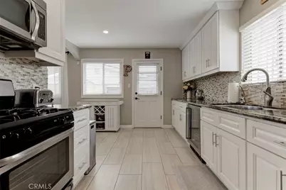 9350 Rhea Avenue, Northridge, CA 91324 - Photo 11