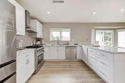 13808 Shablow Avenue, Sylmar, CA 91342 - Photo 17