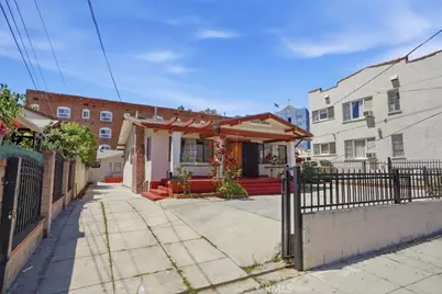 1257 1257 1/2 N New Hampshire, Los Angeles, CA 90029 - Photo 1