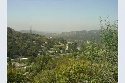 1990 Bayberry Drive, Glendale, CA 91208 - Photo 17