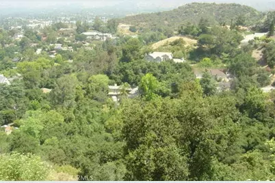 1990 Bayberry Drive, Glendale, CA 91208 - Photo 29