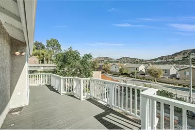 28314 Easton, Saugus, CA 91350 - Photo 13