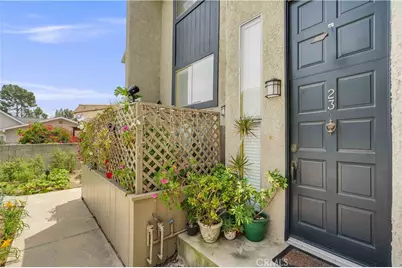 2710 Piedmont #23, Montrose, CA 91020 - Photo 3