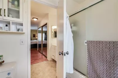 2710 Piedmont #23, Montrose, CA 91020 - Photo 23