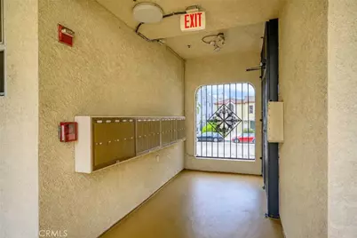 11038 Camarillo Street #13, North Hollywood, CA 91602 - Photo 37