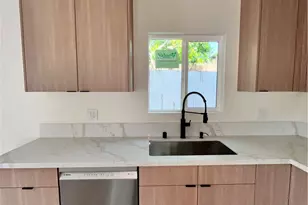 6305 Carpenter, North Hollywood, CA 91606 - Photo 59