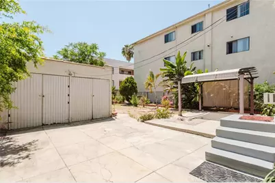 826 E Lomita Avenue, Glendale, CA 91205 - Photo 29
