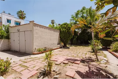 826 E Lomita Avenue, Glendale, CA 91205 - Photo 31