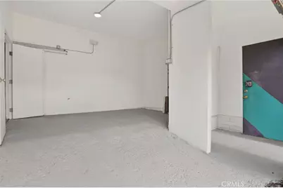 9939 Commerce Avenue, Tujunga, CA 91042 - Photo 11