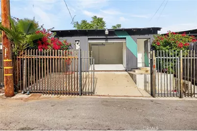 9939 Commerce Avenue, Tujunga, CA 91042 - Photo 5