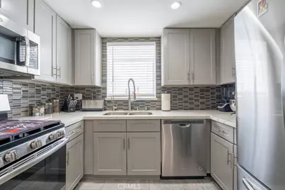 26971 Flo #153, Canyon Country, CA 91351 - Photo 3