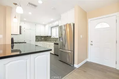 10207 Collett Ave, North Hills, CA 91343 - Photo 5