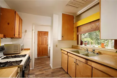 9940 Sunland Boulevard, Shadow Hills, CA 91040 - Photo 9