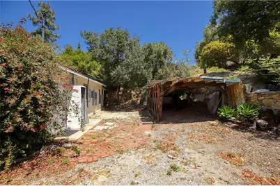 9940 Sunland Boulevard, Shadow Hills, CA 91040 - Photo 17