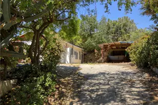 9940 Sunland Blvd, Shadow Hills, CA 91040 - Photo 21